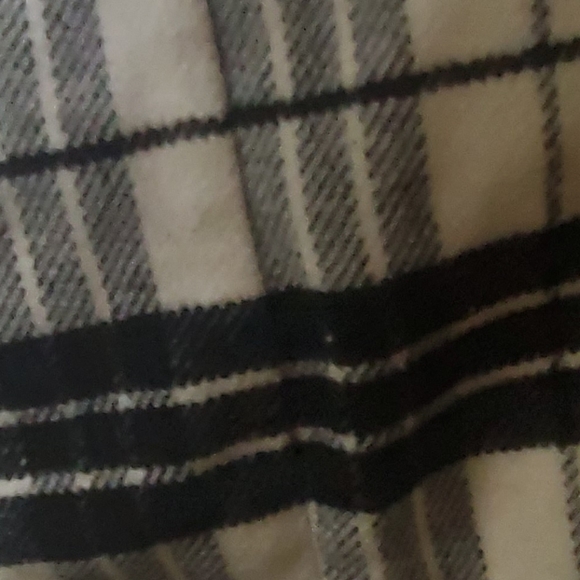 Forever 21 winter skirt - Picture 3 of 4